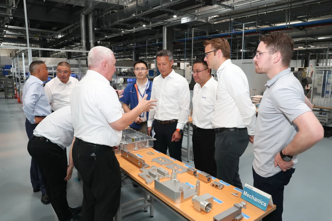 product full automatic cylinder grinding machine wf 60qm dual station lens grinding and polishing machines-29