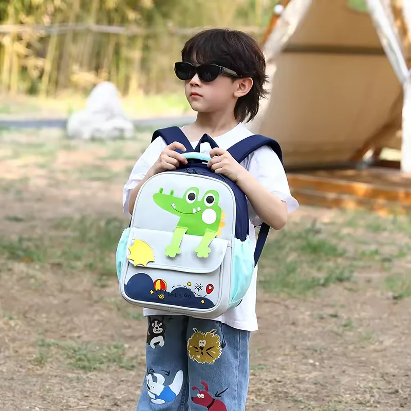 Hotselling Kindergarten Dinosaur Schoolbag Cute Boys and Girls Cartoon Animal Bag for Babies Out Going Backpack
