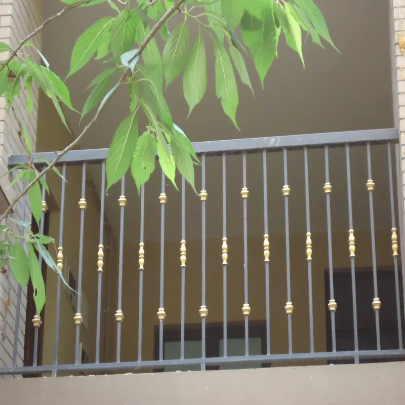 Galvanized Steel Balcony Railings Outdoor - Corrosion-Resistant & Modern Railing Design for Balconies manufacture