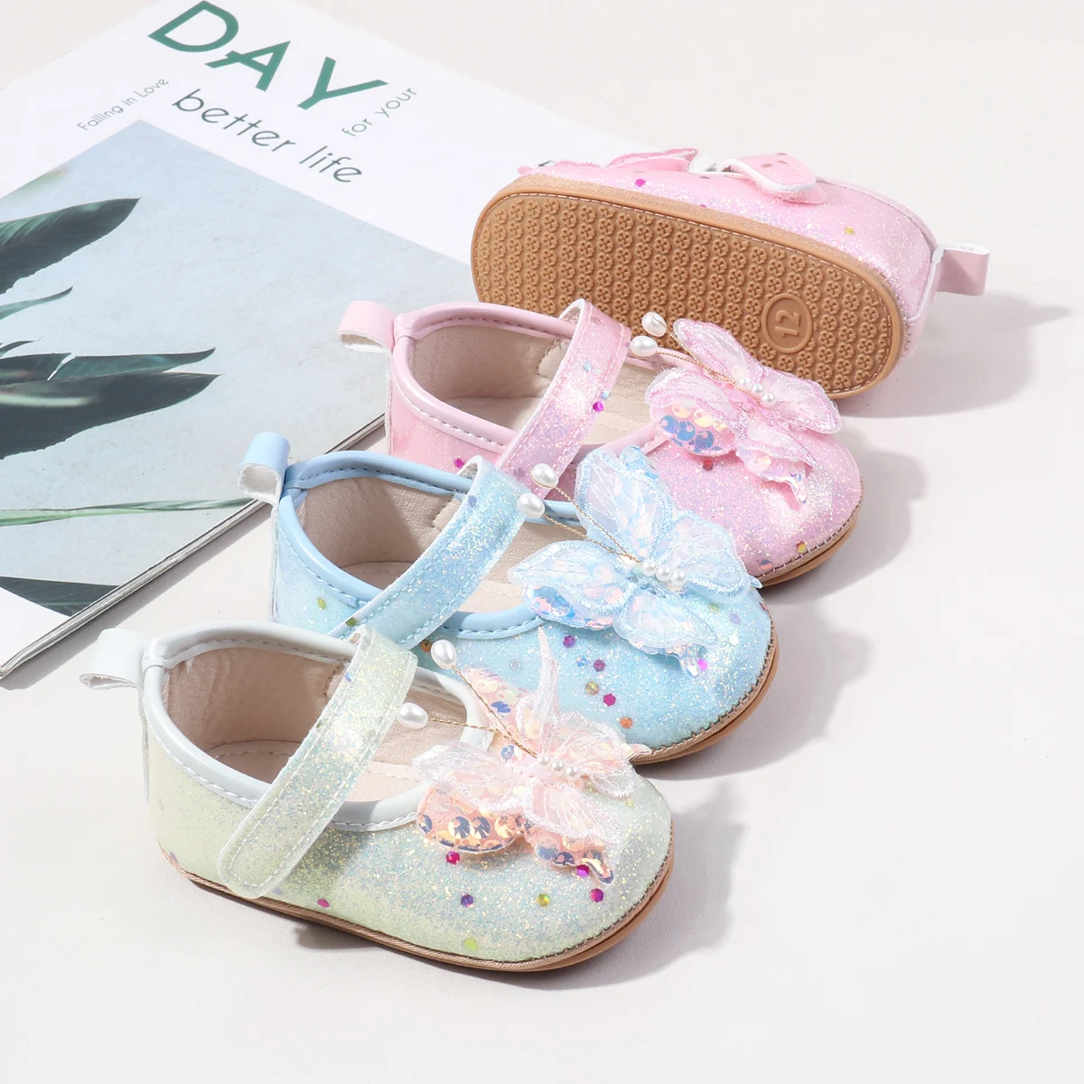 Wholesale Beautiful butterfly Design Bling Glitter PU Leather Toddler Baby Newborn Girls Shoes manufacture