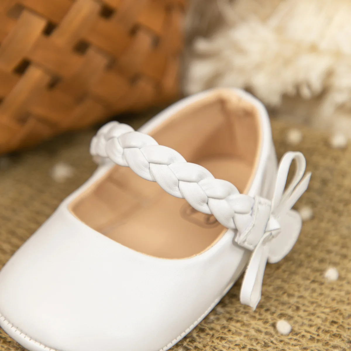 Cross-Border Joker Bow Shallow Princess Toddler Shoes Soft PU Leather Baby Shoes Glitter Upper Flat Design Holidays Wholesale factory