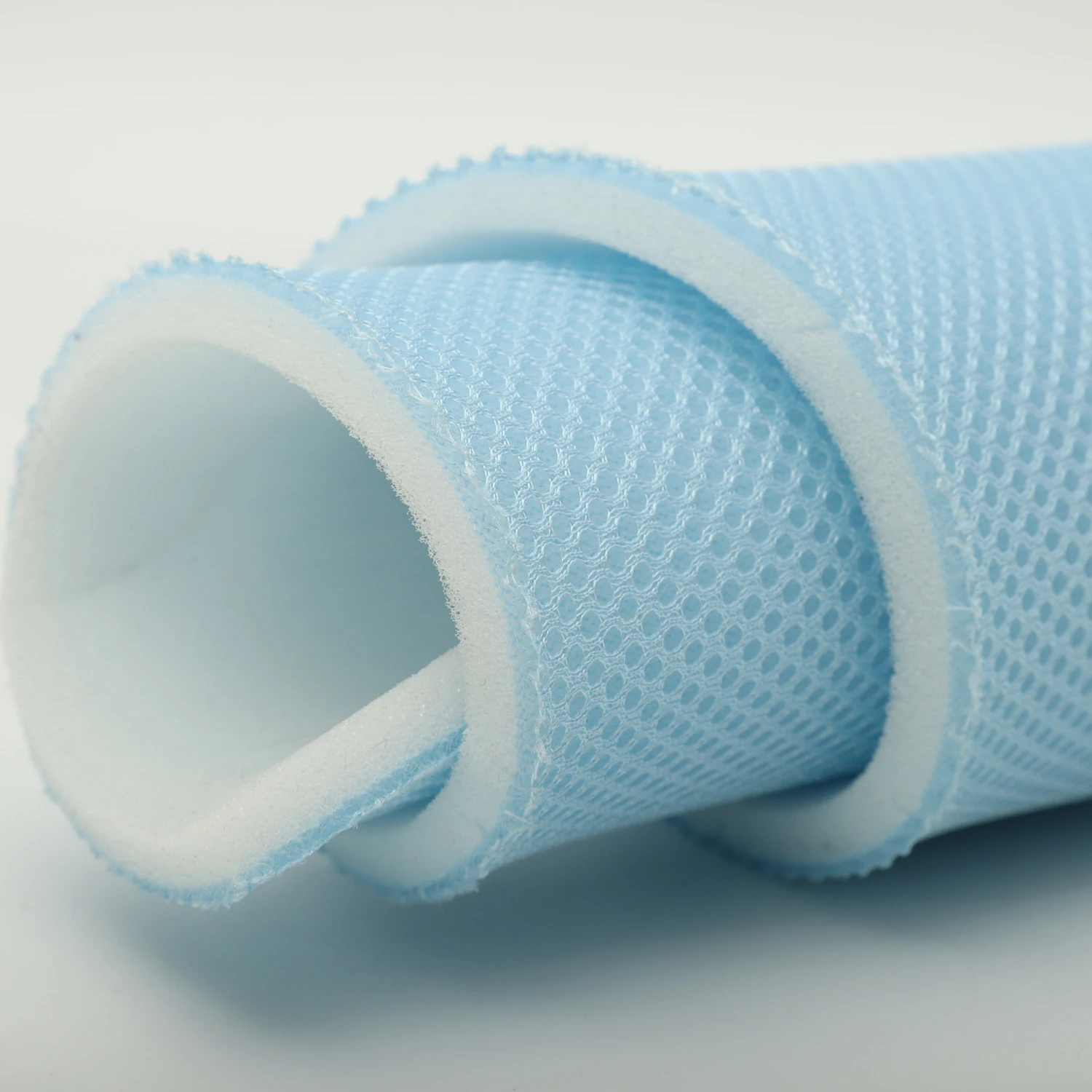 Dongyao Quality Customizable 3d Polyester Foam Laminated Sandwich Mesh Fabric Foam Used for Medical Device Pet Supplies Shoes details