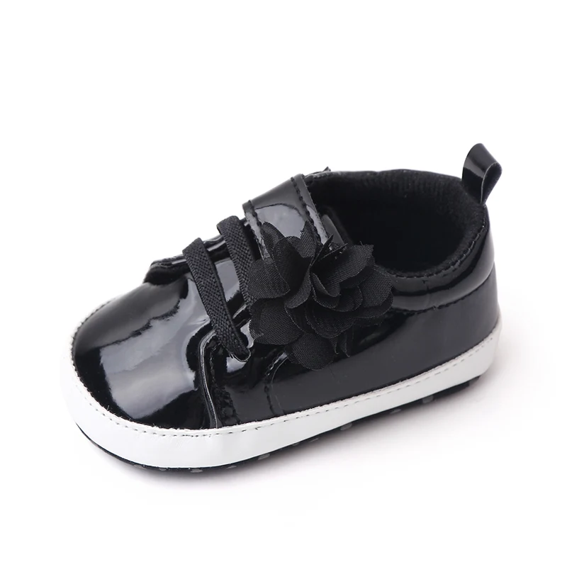 Solid Color Laser Shine Fashion Flower Soft Soled Baby Casual Shoes for Boys and Girls factory