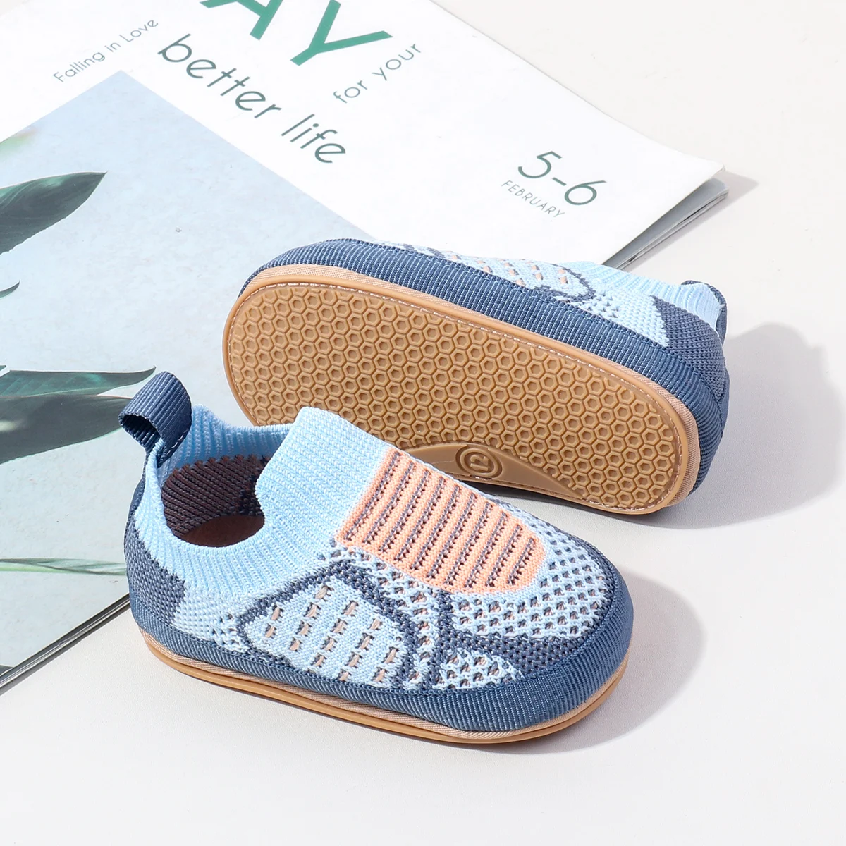Comfortable Airy Stretchy Flexible Snug Stylish Slip-on All Seasons Infant Shoes for Boys and Girls details