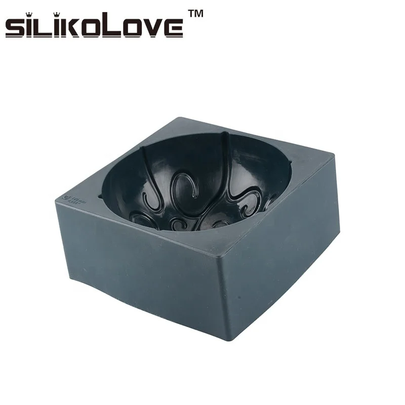 Reusable Large Round Flower Vine Embossing Non-Stick Sweet Silicon Cake Mold For Cake Sale
