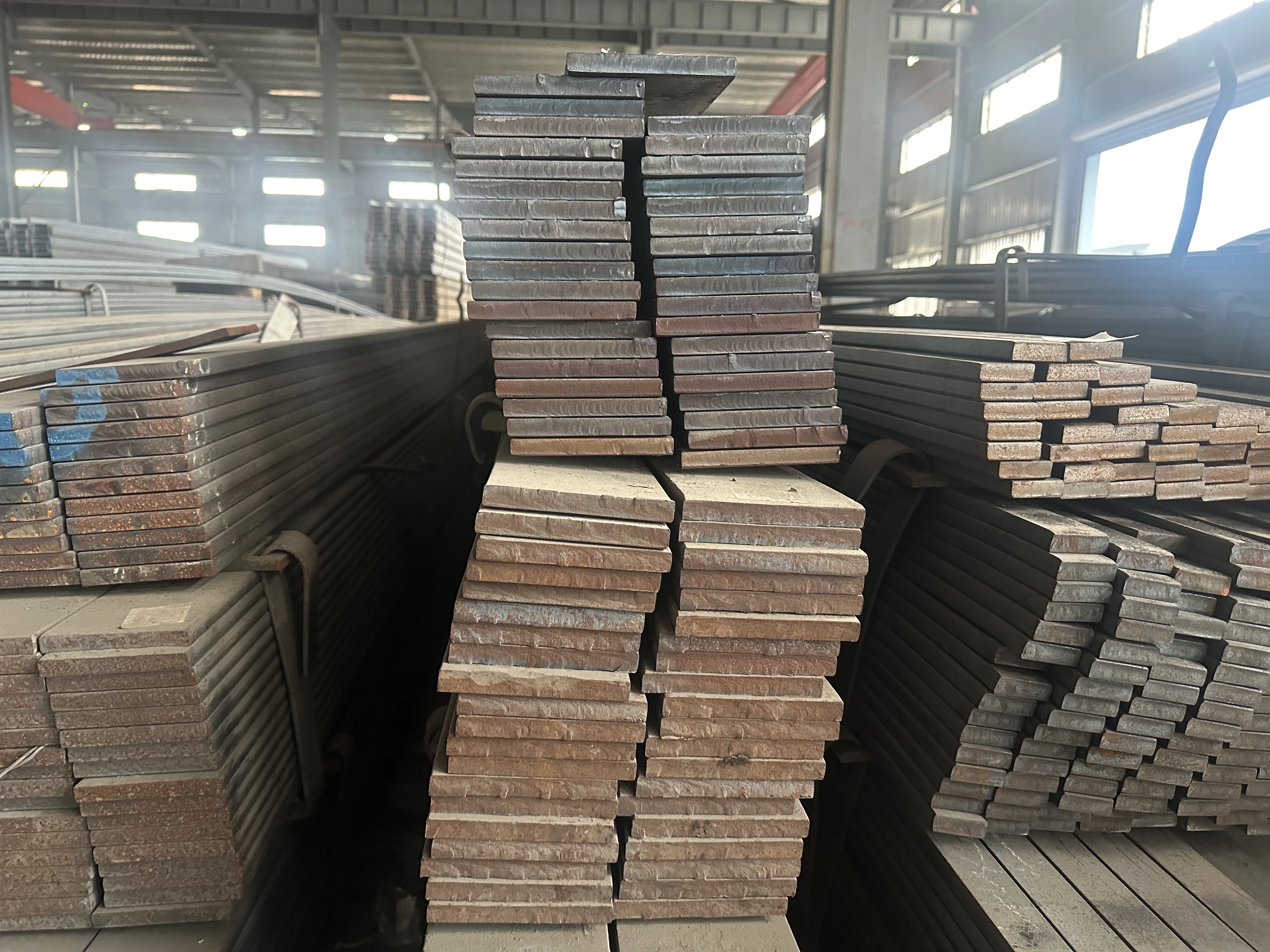 High-quality Q235B,Q345B,SS400 and ASTM A36 Hot Rolled Carbon Steel Flat Bar and Hot Rolled Slitting Flat Bar