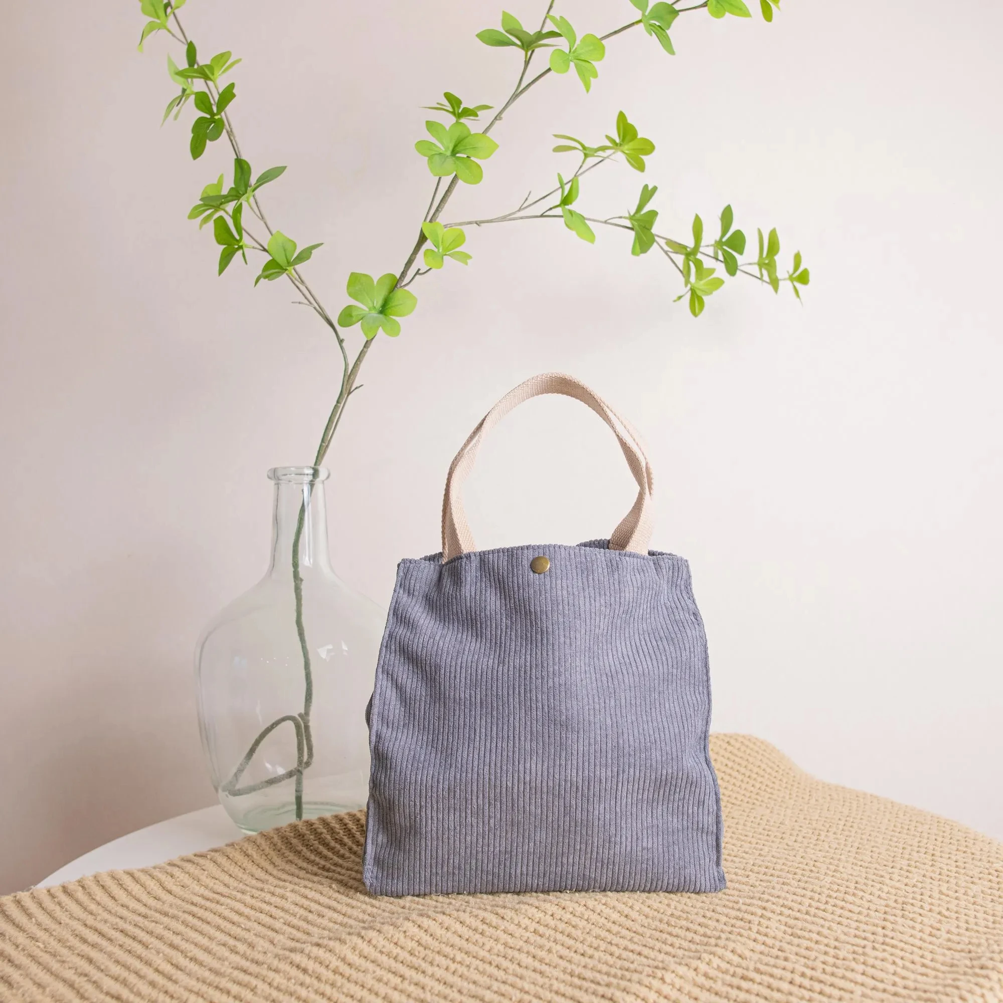 Reusable Custom Logo Insulated Corduroy Lunch Bag with Buttons and Interior Pockets supplier