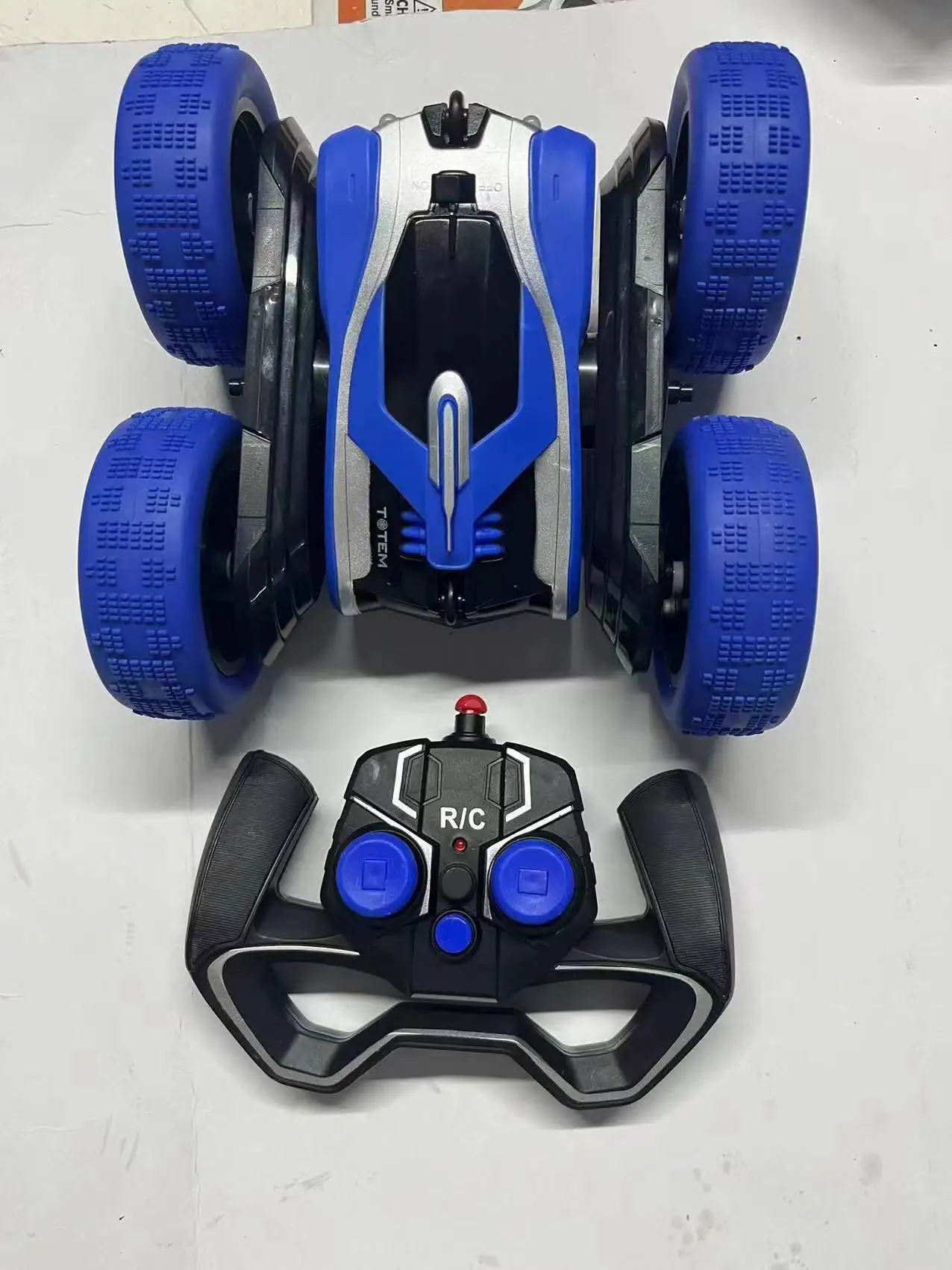 USSE Newly Remote Control Car, RC Cars Stunt Toy Double Sided Rotating RC Car with Headlights