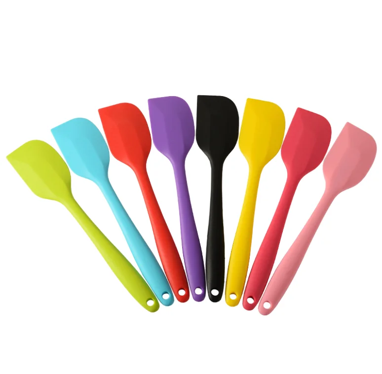 Eco-Friendly Silicone Kitchen Cake Spatula Tableware Cooking Tool Packaged Set with Knife in Bag for Dinnerware Use manufacture