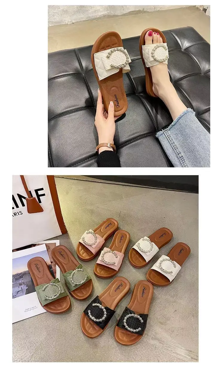2024 the new slippers were worn by women in summer and the Korean version of ins soft beach soft sandals and slippers were