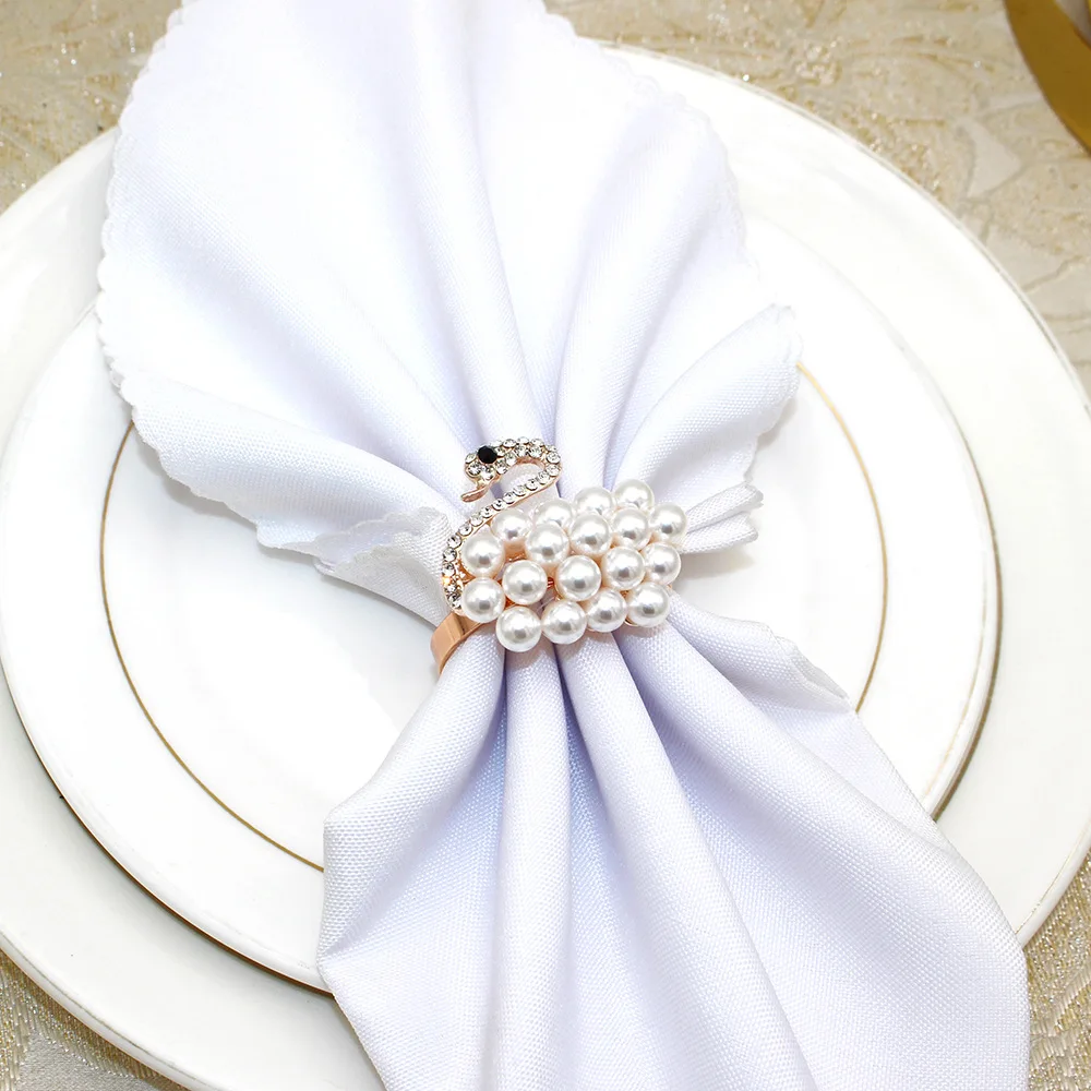 Pearl napkin rings (180)