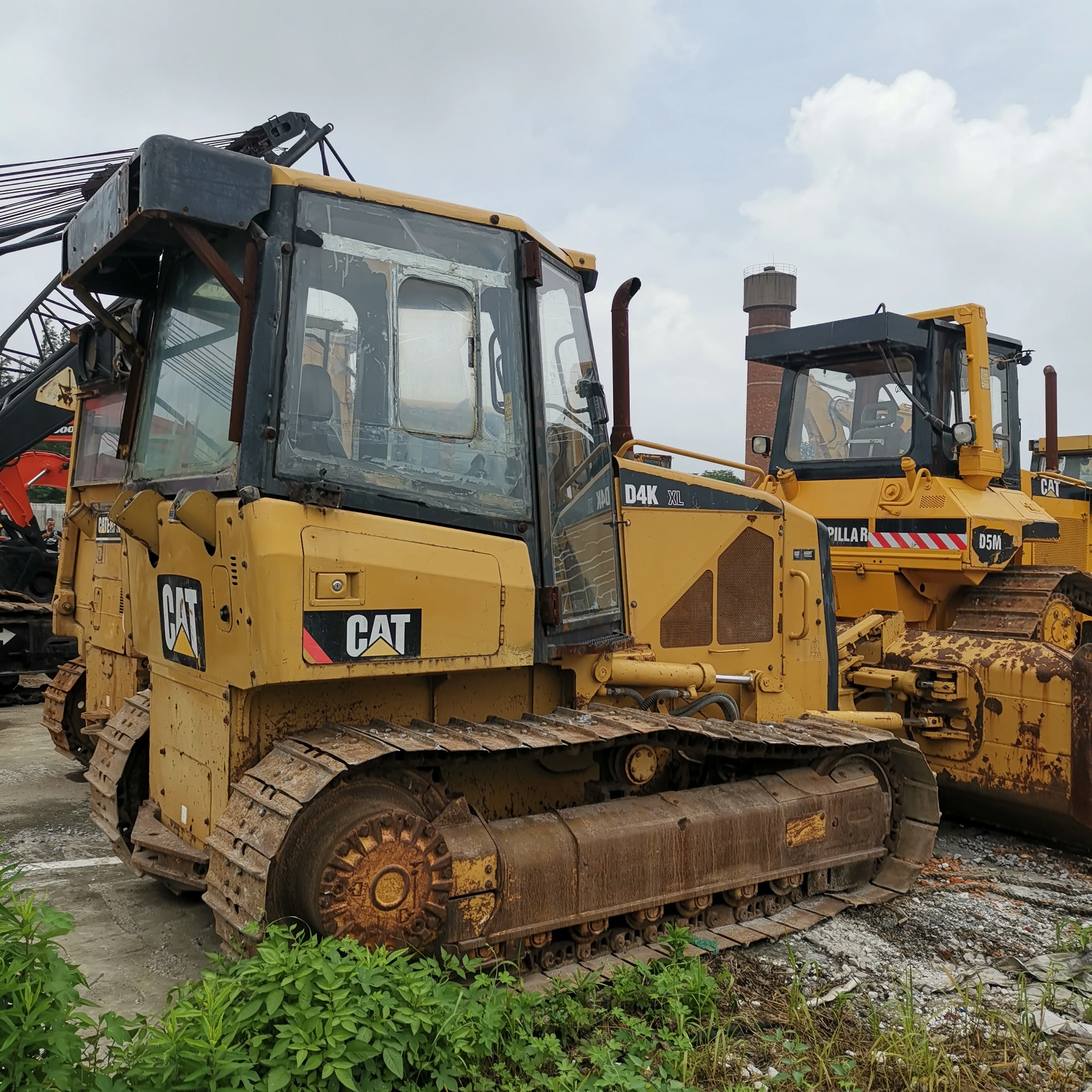 Japanese Used D4k Cat Bulldozer Cat D4k Crawler Bulldozers For Sale For