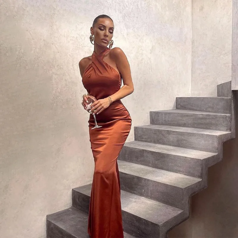 backless sleeveless maxi dress