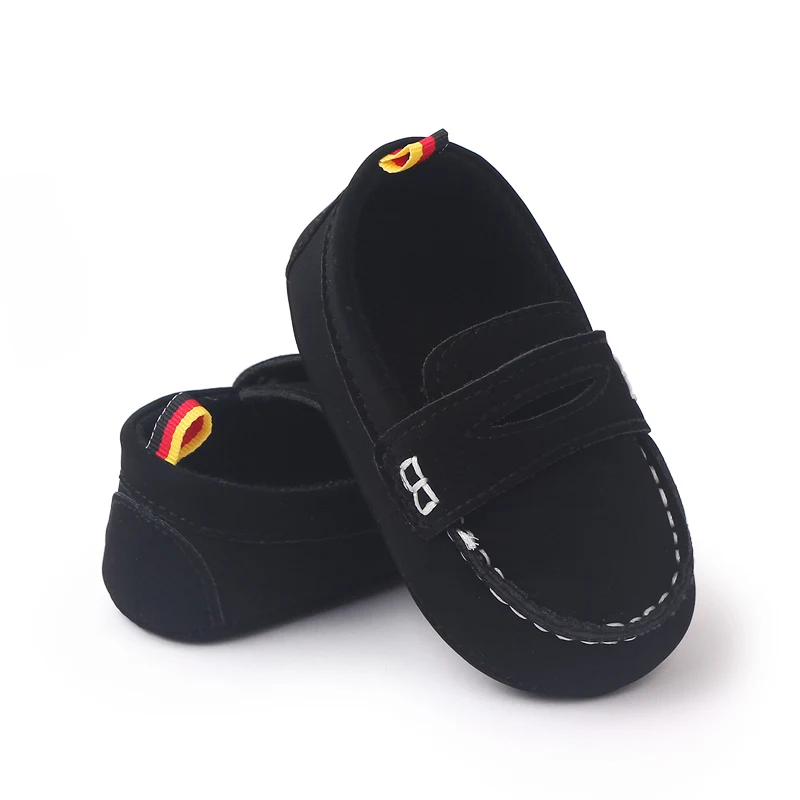 Baby Solid Color Toddler Shoes Fashion Peas Shoes British Style Spring and Autumn Infants Shoes supplier