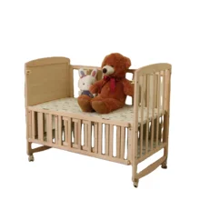 Various type Skilled technology Solid Wood Cot Bed Adjustable Luxury Wooden Bedroom Baby Room Furniture New Born bed