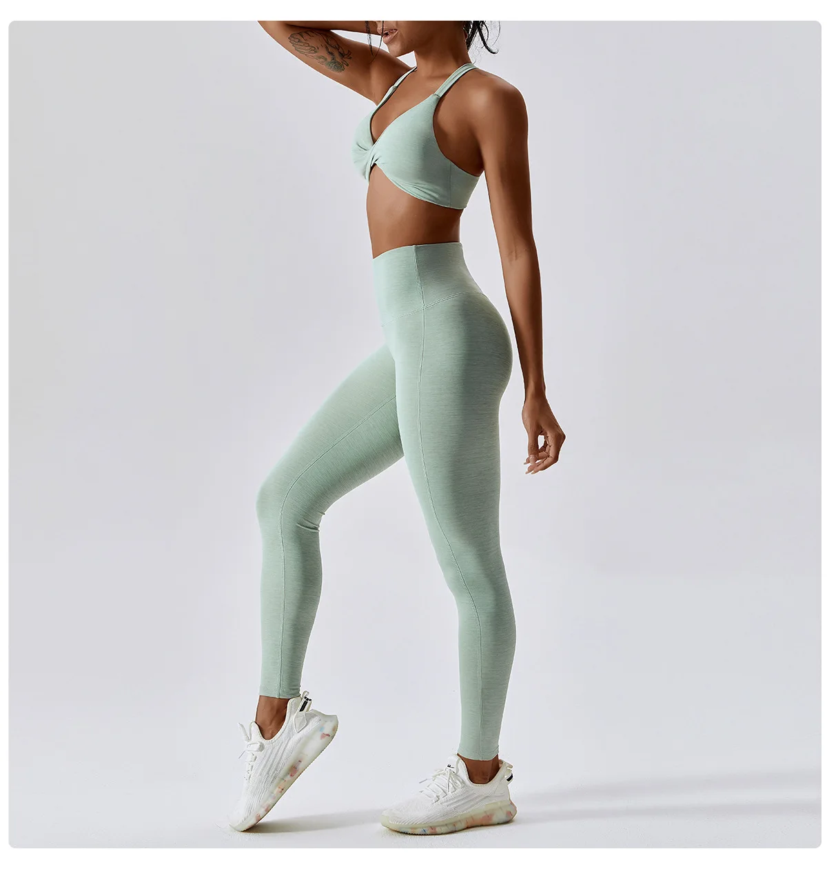 Add Logo Scrunch Butt Yoga Wear Set Sexy Quick Dry Nude Sportswear