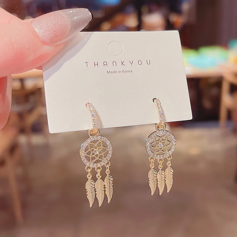 High-quality fashion personality all-match super flash diamond-studded tassel feather six-pointed star earrings