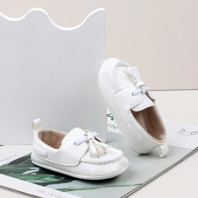 High Quality Anti-Slip Dot TPR Outsole Slip-On Dress Shoes for Boys Flat and Breathable for Spring and Autumn Seasons manufacture