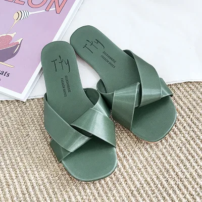 Summer new cross slippers flat bottom non-slip one-word slip soft bottom outer wear waterproof plain slippers
