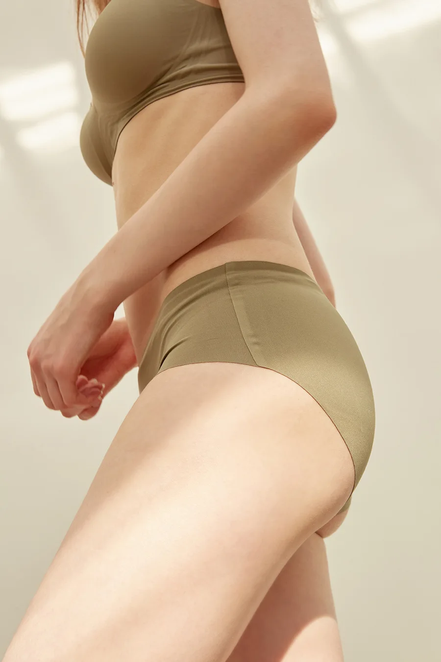 Women bra & brief sets Seamless Padded Bra Sporty Sets Female Soft Breathable Naked Underwear Sets