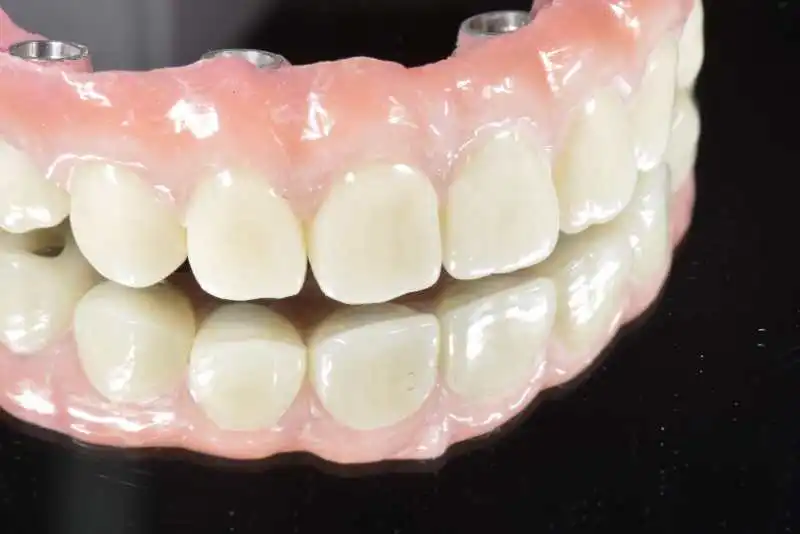 Highly Aesthetic Effect Dental Zirconium Blank SHT Multilayer 100 Powder in Dental Lab Use for Making Perfect Denture