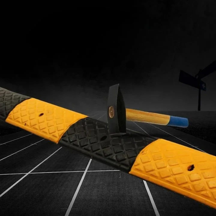 Wholesale Price Yellow and Black Road Rubber Speed Bumps