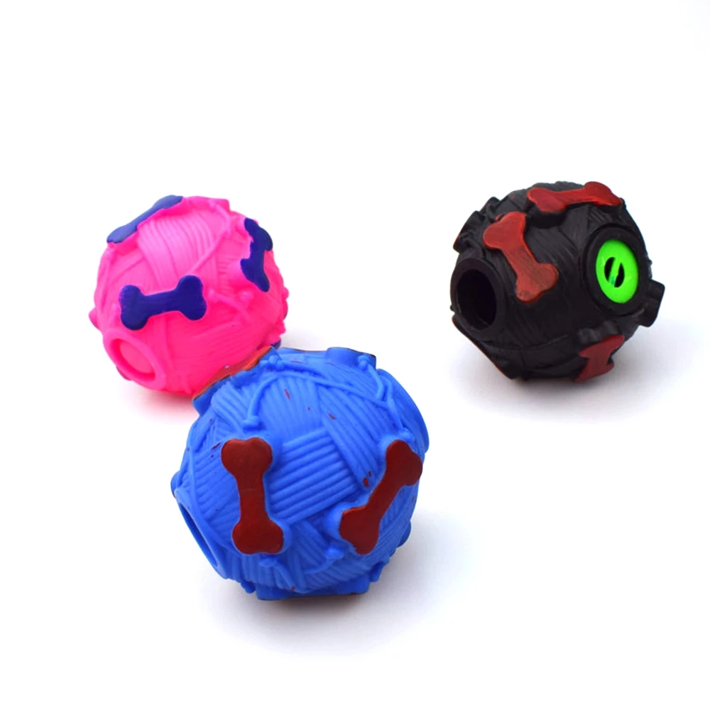 Shorten the distance between you and your pet with Vinyl Leaky food ball in 4 colours
