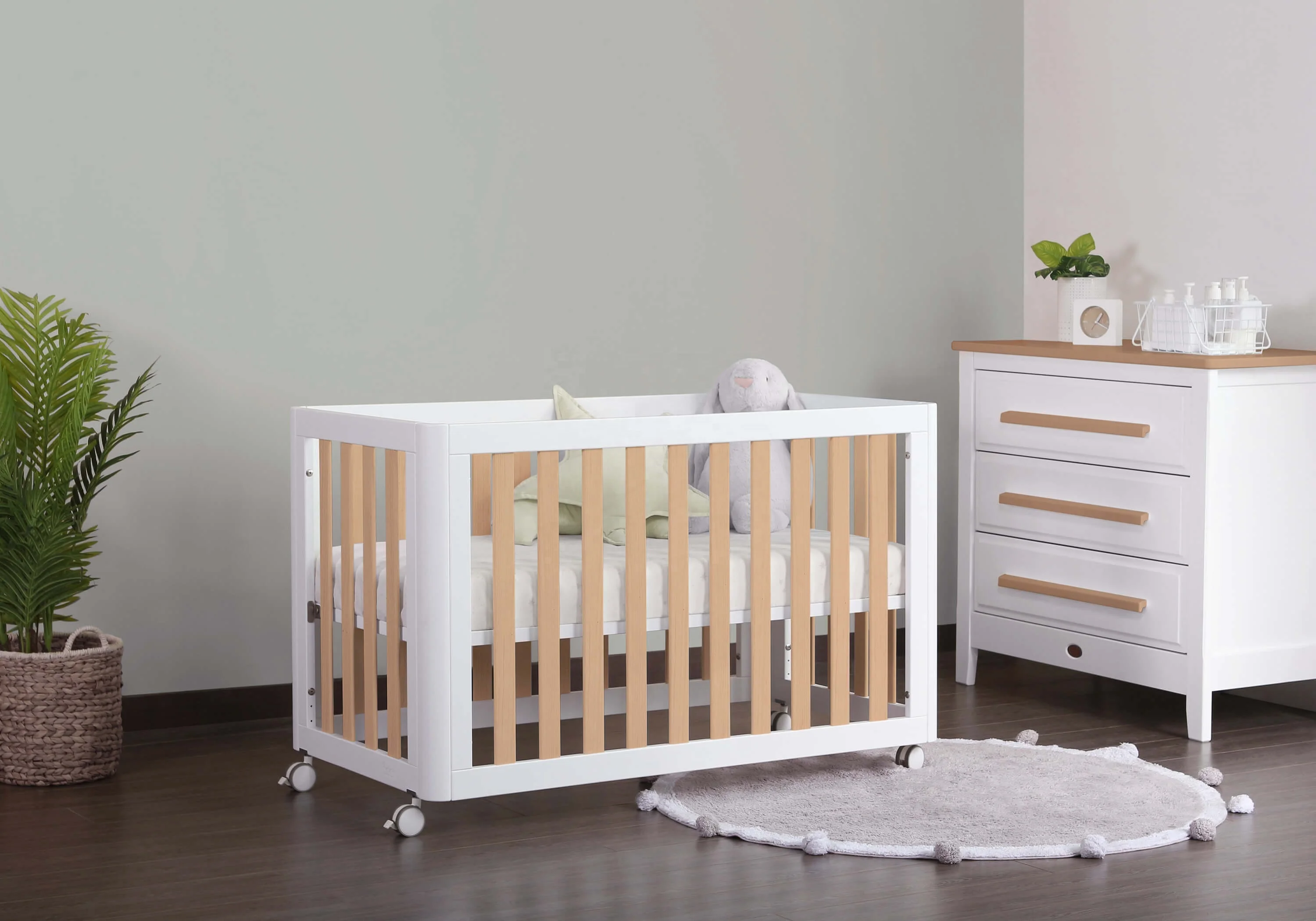 22NVCB048 High Quality 4 In Convertible Crib New Born Baby Sleeping Bed Lit Bebe Wooden Babies Multifunction Crib Bed