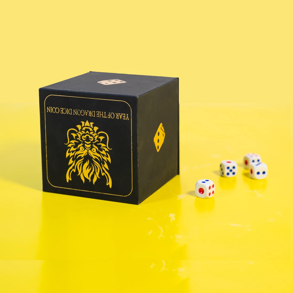 product customized log foil stamping luxury shoulder and neck design lid and base paeprboard game dice gift box with eva insert-43