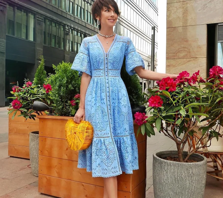 Vestido Longo De Ver&atilde;o Com Gola V,Vestido Longo Sexy De Manga Curta Com  Renda,Branco E Azul,Para O Ver&atilde;o,Estilo Boho - Buy 2021 Nova Moda Feminina  Roupas De Ver&atilde;o Personalizado Vestido De Renda,V