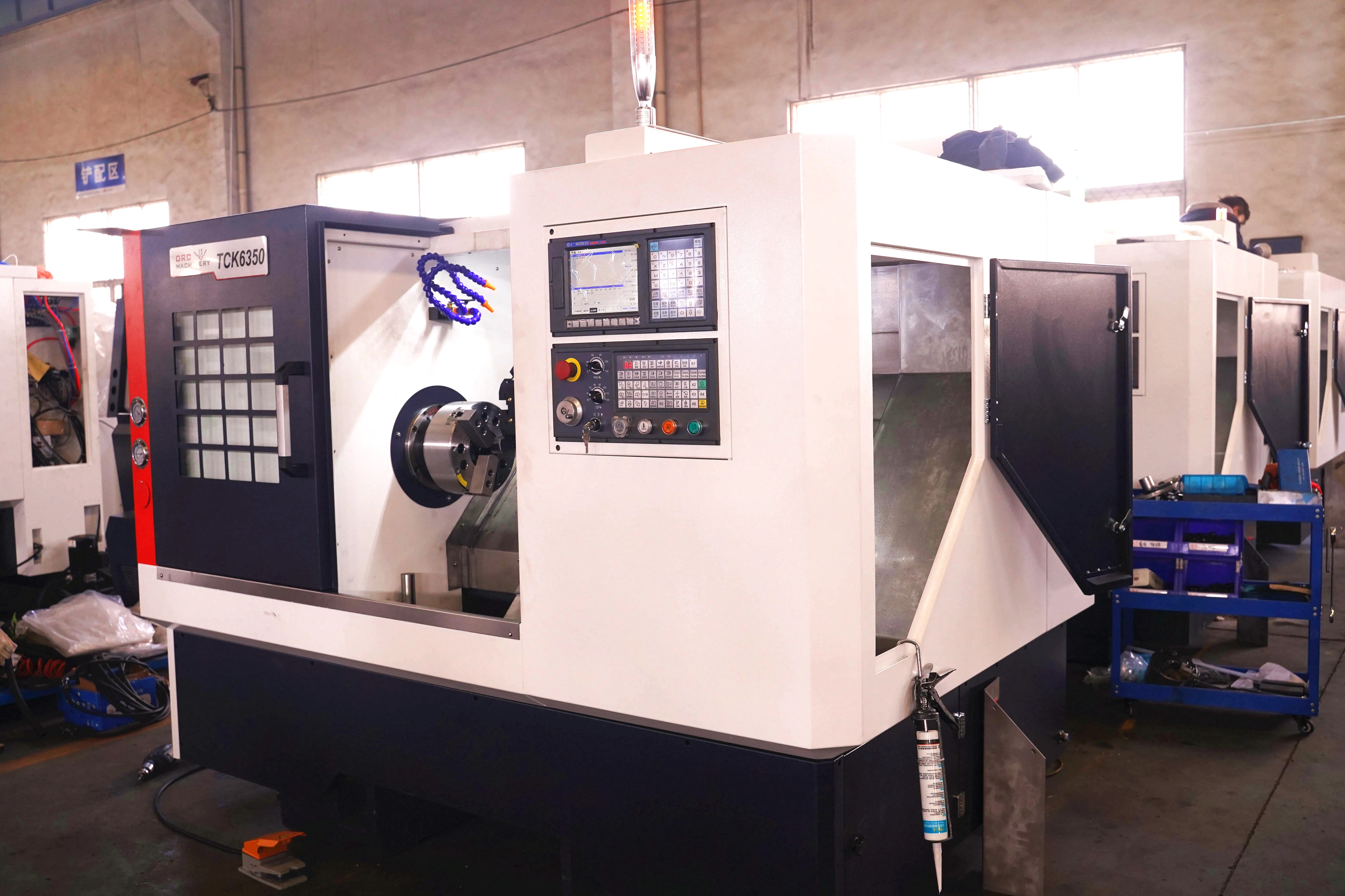 Lathe machine manufacturer TCK6332 series precision slant bed cnc turning lathe with power turret for sale