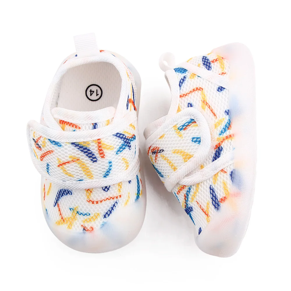 Children's Small White Shoes Breathable Mesh Cloth Heart Stripe Kids Rubber Soled Walking Shoes manufacture