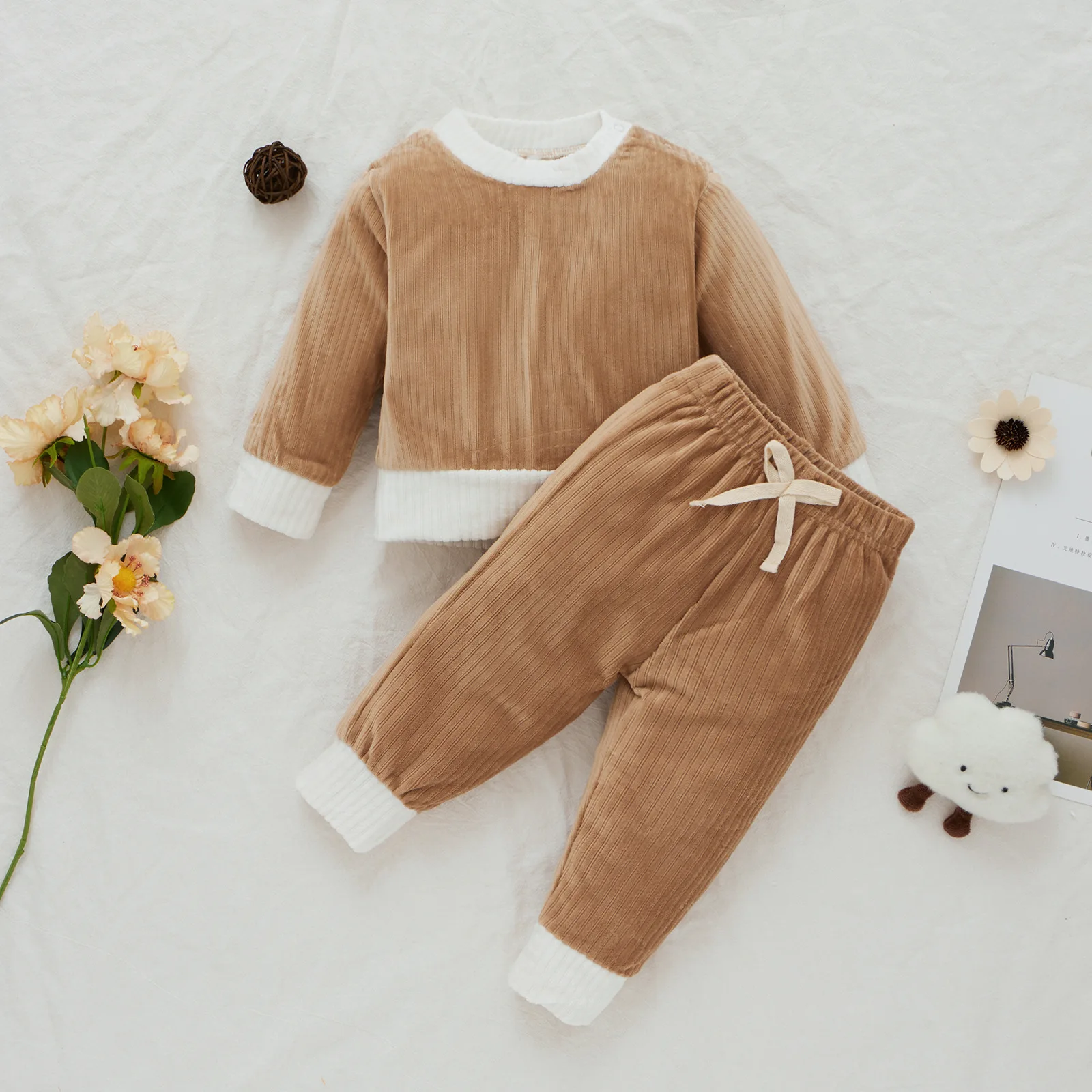 New arrival infant toddler girls clothing sets long sleeve sweatshirt+pants two piece boys girls clothing sets