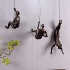 Home Wall Decoration Retro Climbing Man Wall Sculpture Nordic Resin Figurine