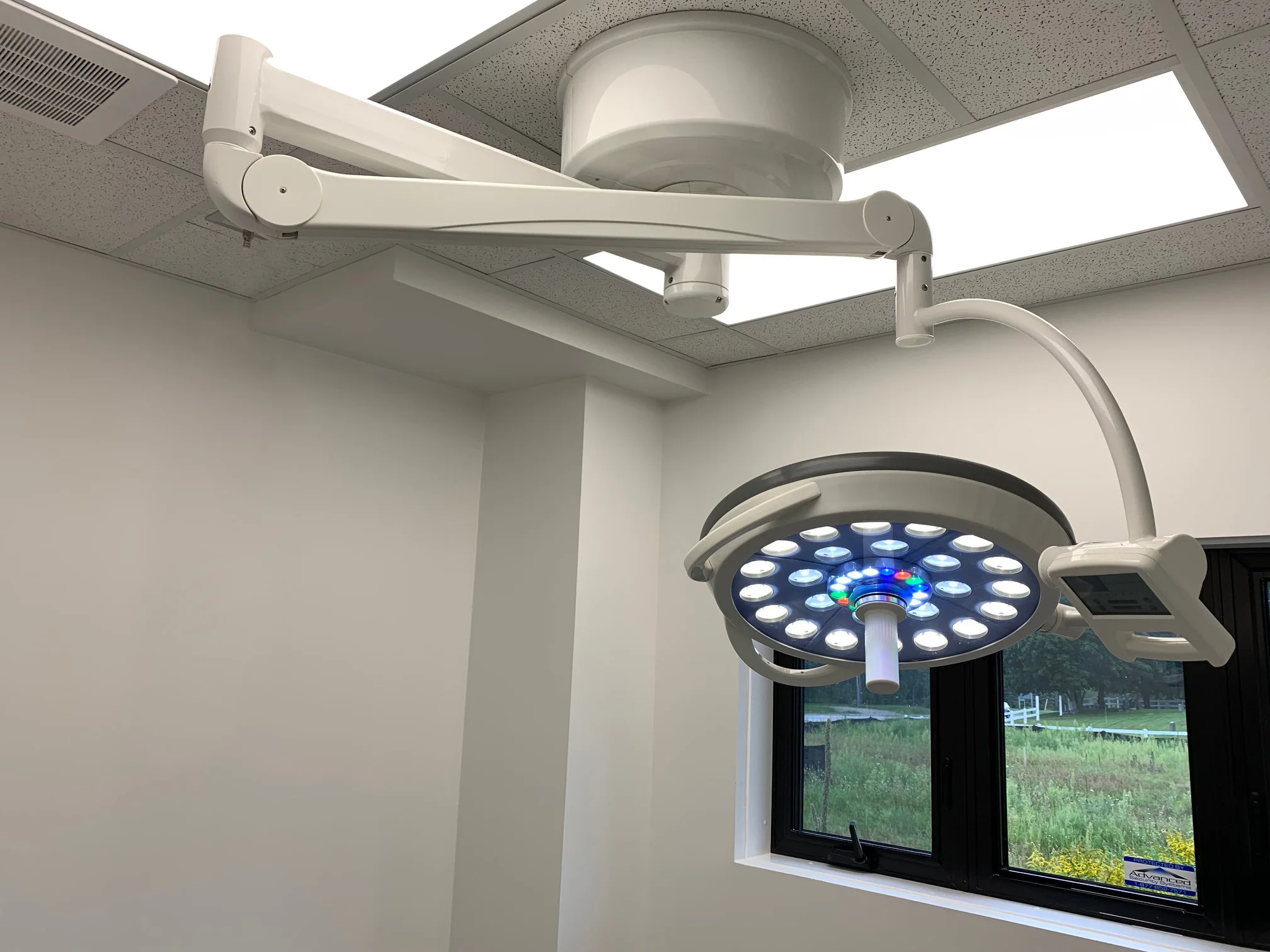 E700L mobile led operating room light Medical Surgical Lamp with good price details