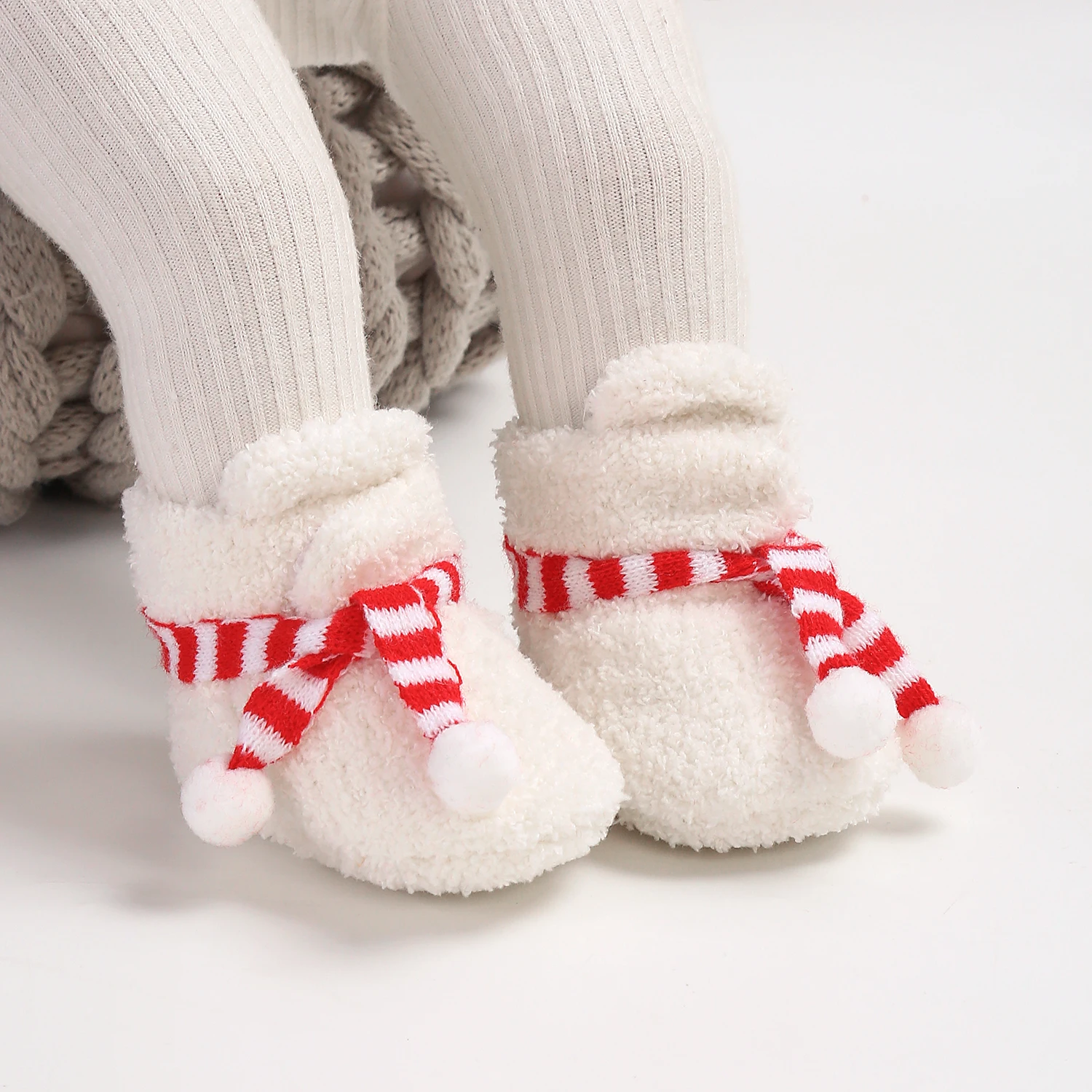 Unisex Warm Winter Indoor Newborn Baby Christmas Shoes Booties 2024 With Cute Scarf Design supplier