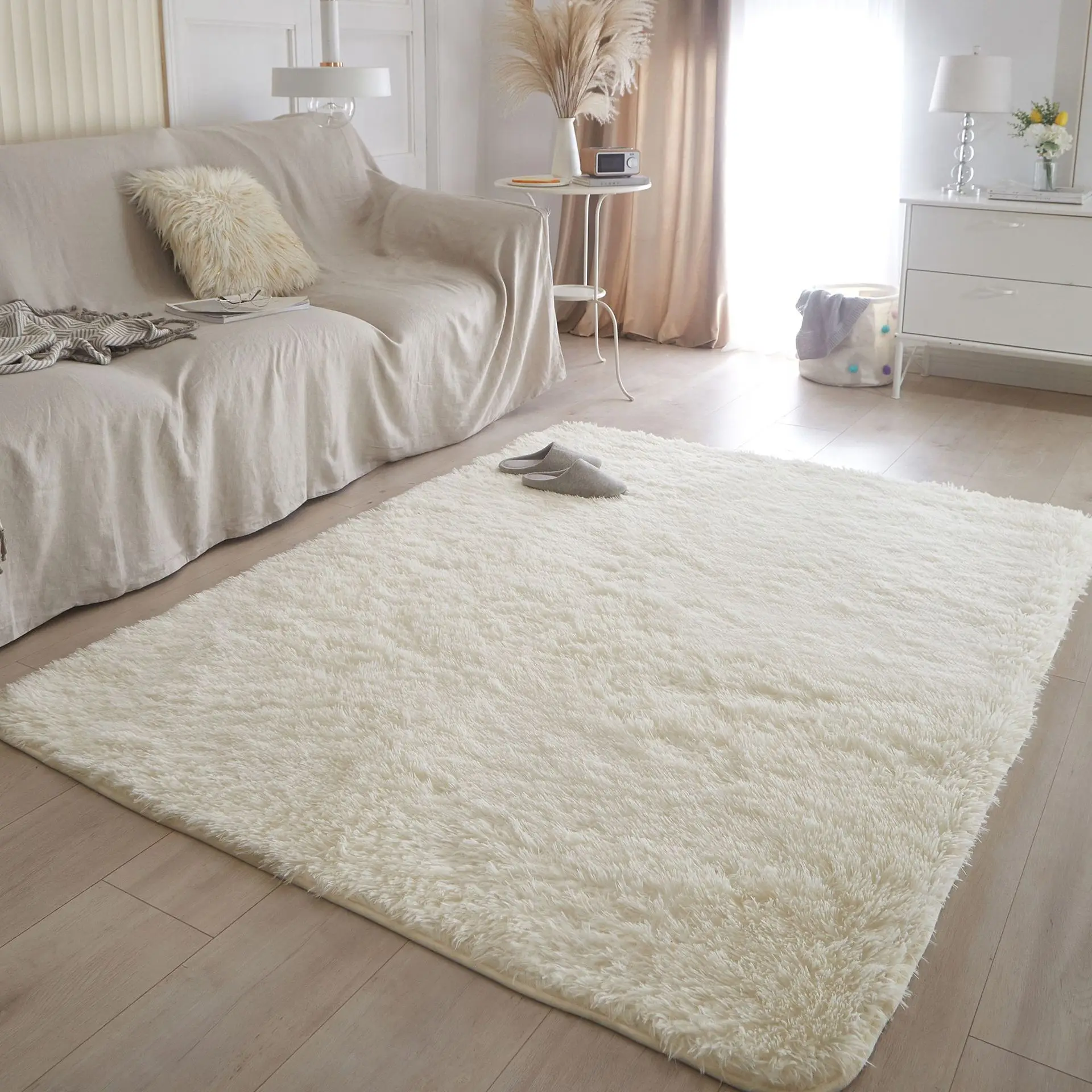 Necessary for Interior Decoration Luxury Shag Rug PV Plush Non-Slip Solid Color Floor Carpet for Bedroom manufacture