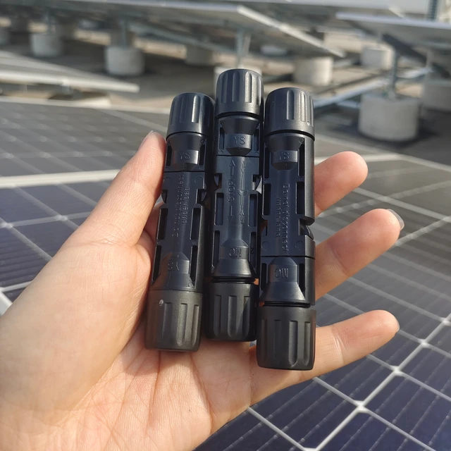 Solar Module PV Panel Mount 1500VDC 30A  MC 4 Connector Solar Energy Waterproof IP68 Solar Photovoltaic Connector