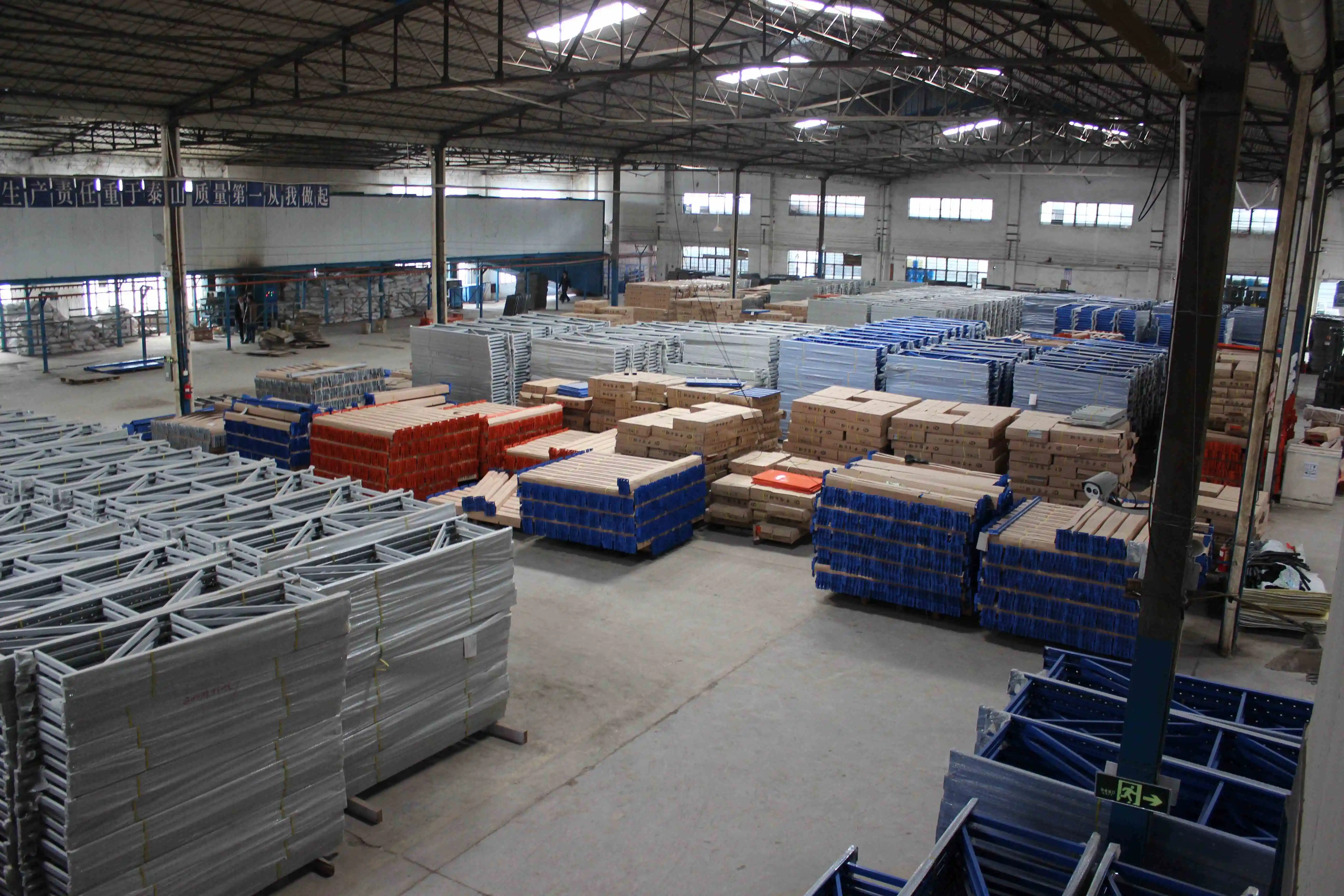 Sistem rak palet industri berkualitas tinggi rak gudang multi level penyimpanan logam pabrik rak tugas berat