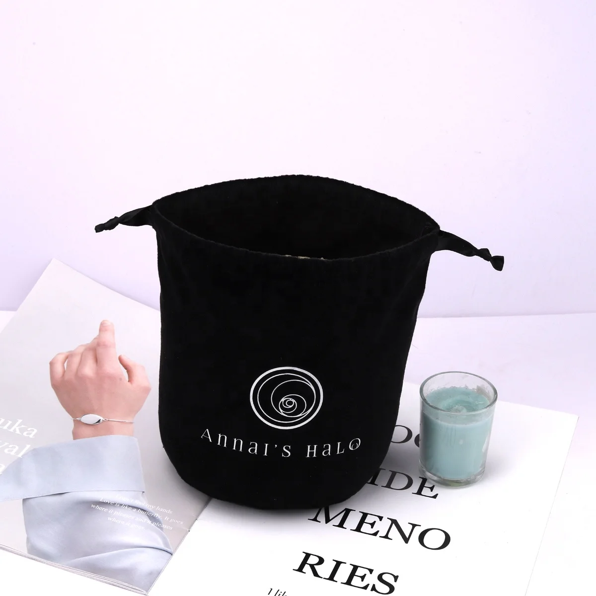 Custom Logo Printing Round Bottom Velvet Candle Jar Packaging Bag Recyclable Velvet Drawstring Gift Perfume Candle Pouch
