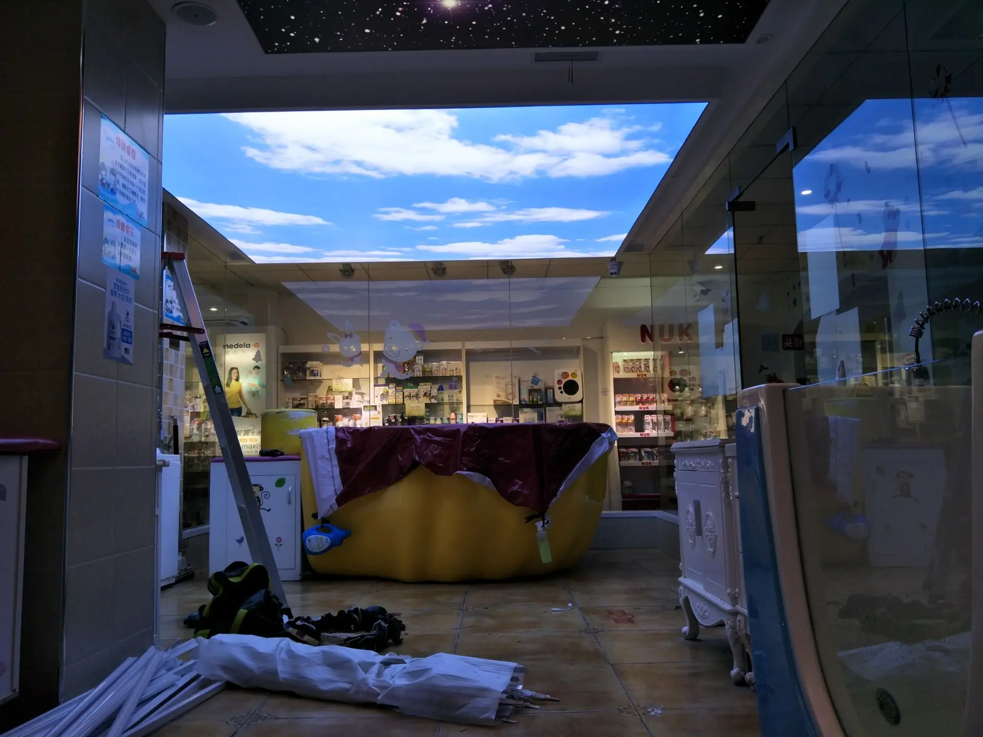 product shenzhen mosaic flashing 4s uv soft film rgbw ceiling dynamic light box large shopping mall advertising electronic sign-8