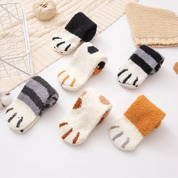 Wholesale Winter Thick Warm Christmas Sleep Socks For Women Adult Cute Cat Paw Pattern Home Floor Socks