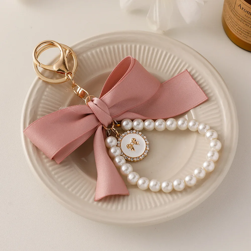 pearl knot wristlet (9)