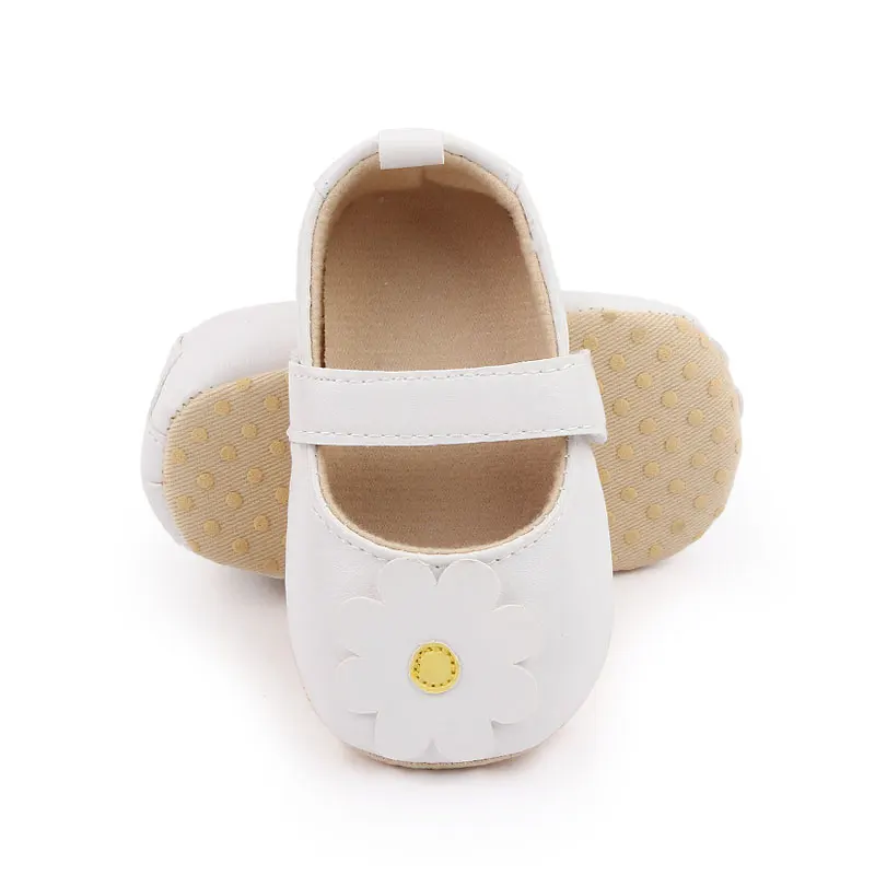 Beautiful Flower Design Soft Leather Baby Toddler Newborn Shoes for Girls supplier