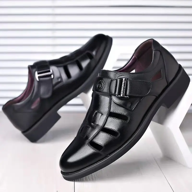 2024 summer new soft HOLLOW OUT leather  men's  men's casual shoes leather sandals