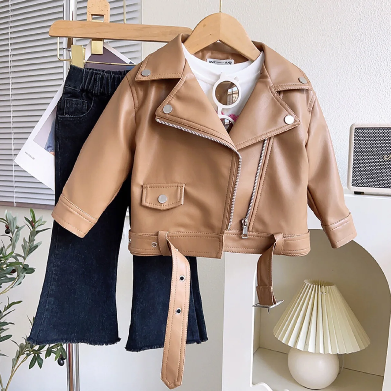 Korean children's leather coat 2023 autumn new girls lapel motorcycle short style fashionable jacket coat for girls