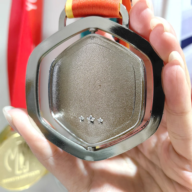 Custom Modern Style Spinning Sports Metal Medals Ribbon Basketball Sport Rotatable Medal Award Blank supplier