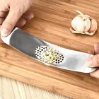 New New Arrival Home Gadgets 3pcs Garlic Presser And Silicone Garlic Peeling With Clean Brush