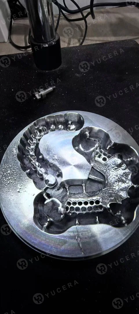 YUCERA YRC-8S 5 Axis Wet Milling Machine Dental Cad/cam System Milling Machine for Premil Emax Titanium Processing Machine