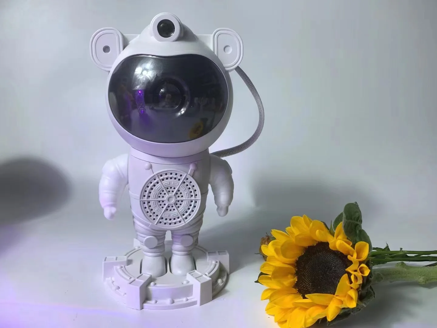 Astronaut Bluetooth Sky Projection Light USB Full Color Star Moon White Noise Astronaut Laser Atmosphere Night Light
